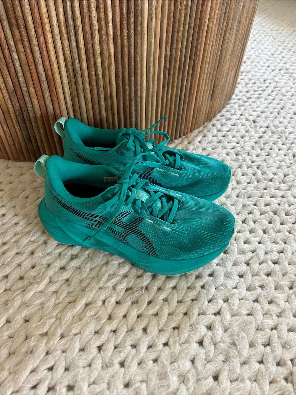 ASICS Wave Teal Black Novablast 5 - Men’s Running Sneakers - Size 7